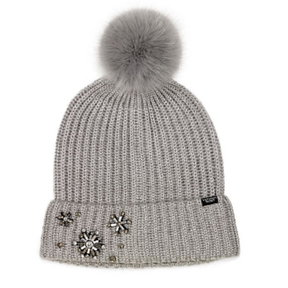 NWT Victoria’s Secret Gray Pom Pom Beanie Hat - Picture 2 of 2